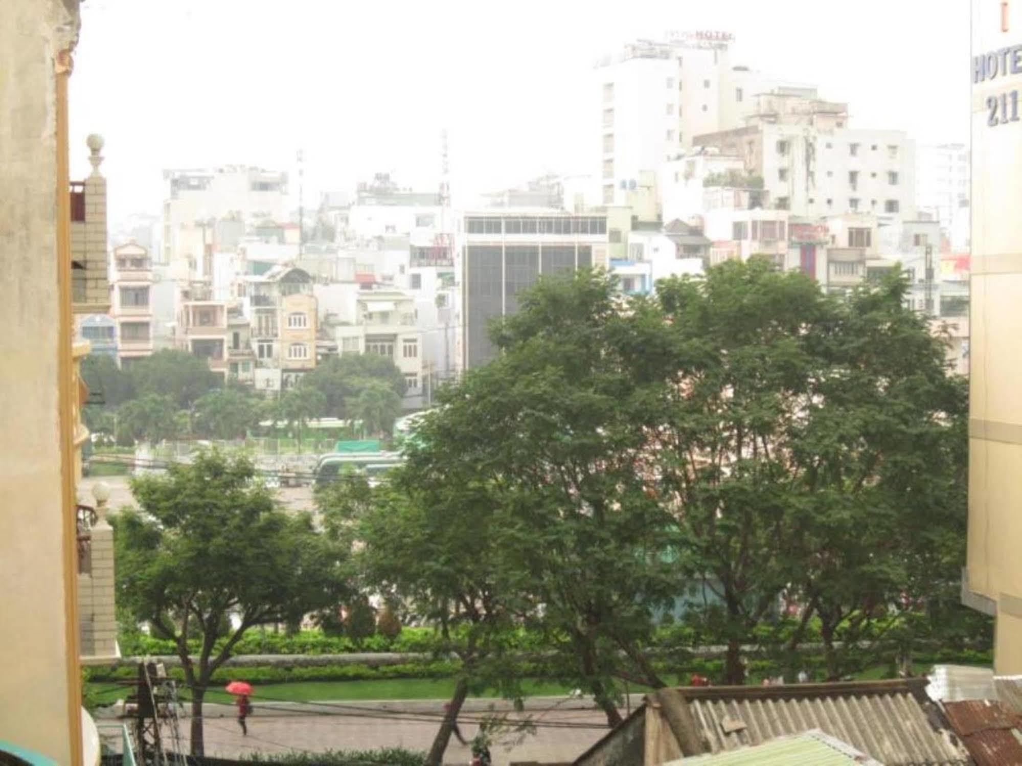 Bee Saigon Hotel Ho Şi Min Dış mekan fotoğraf